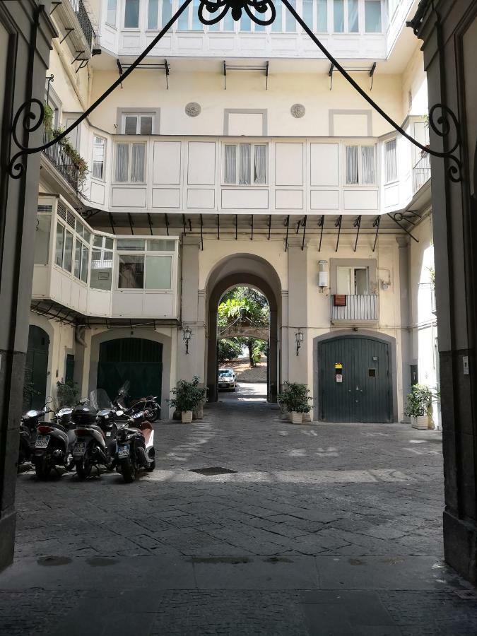 Casa Wenner 1 Apartment Napoli Bagian luar foto