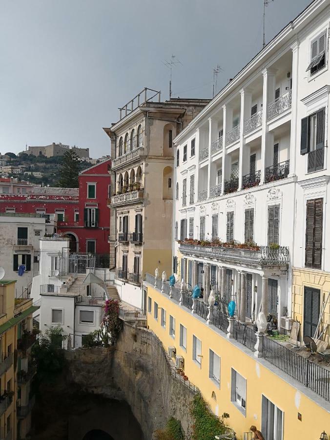 Casa Wenner 1 Apartment Napoli Bagian luar foto