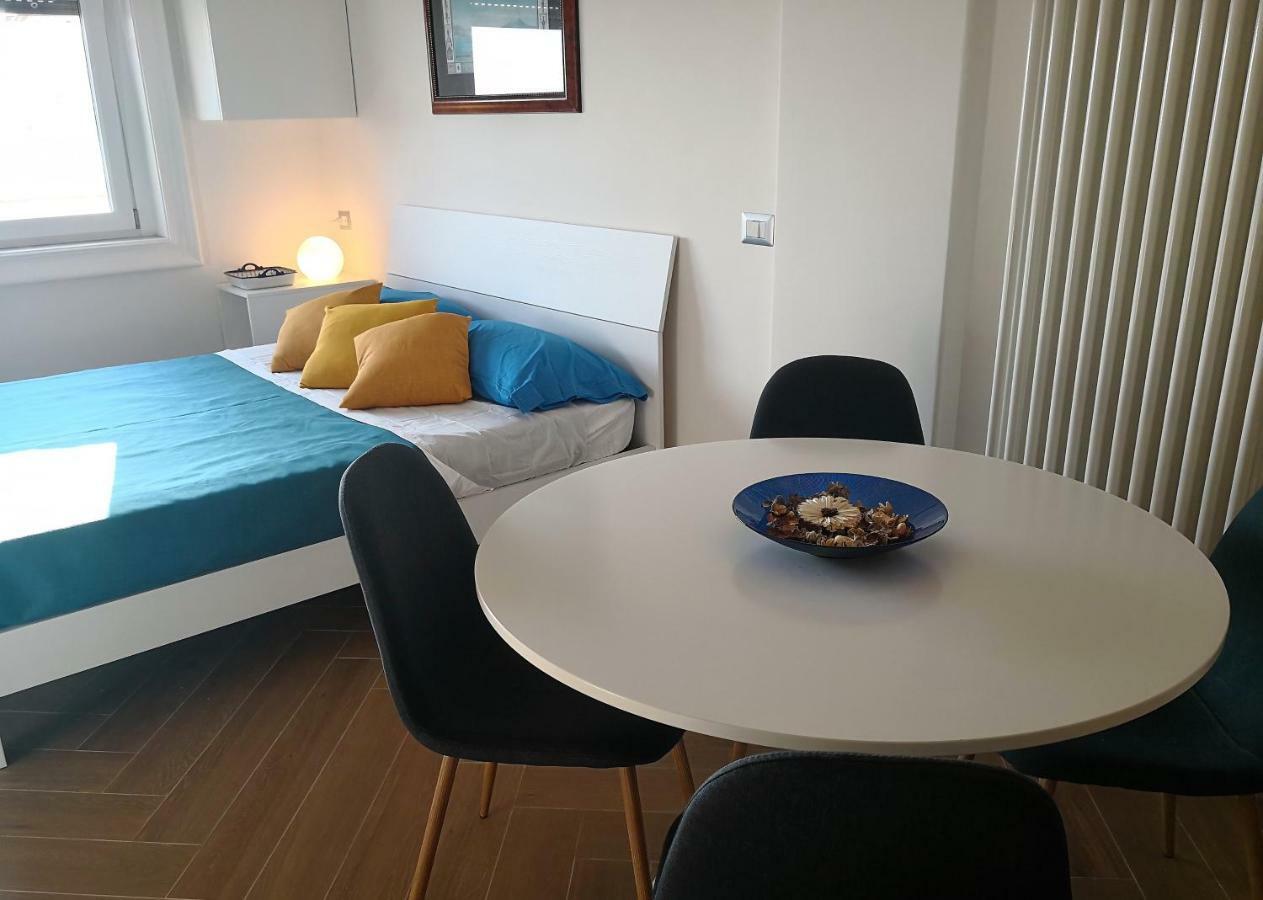 Casa Wenner 1 Apartment Napoli Bagian luar foto